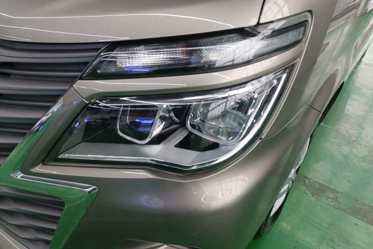 Used FORTHING Lingzhi 2023 M5L 1.6L Base Model 7 Seats
