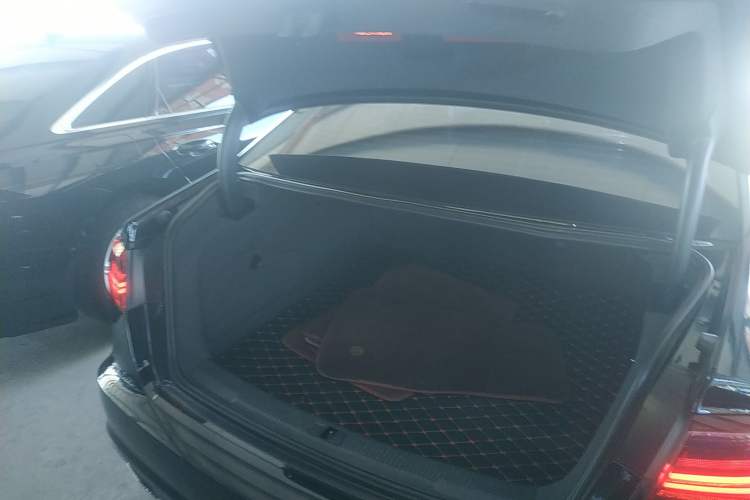 Used Audi A6L 2018 35 TFSI Collector's Edition Trunk