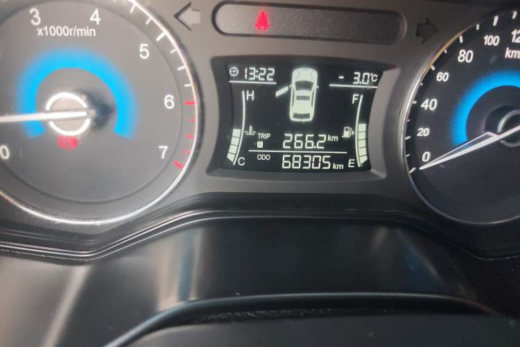 Used Dongfeng Fengon 580 2017 1.8L Manual Comfort Model Odometer Close Up