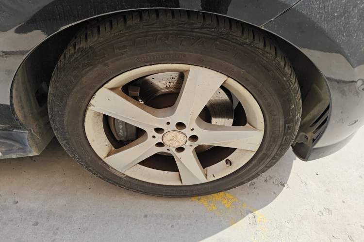 Used Mercedes-Benz M-Class 2012 ML 350 Sport Edition Right Front Wheel Hub