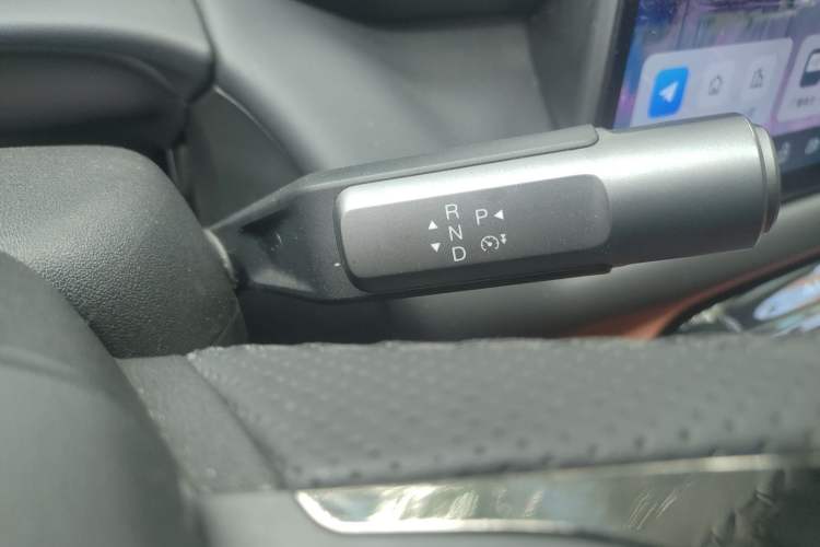 Used AION V 2024 Aion Tyrannosaurus 650 Smart Luxury Edition