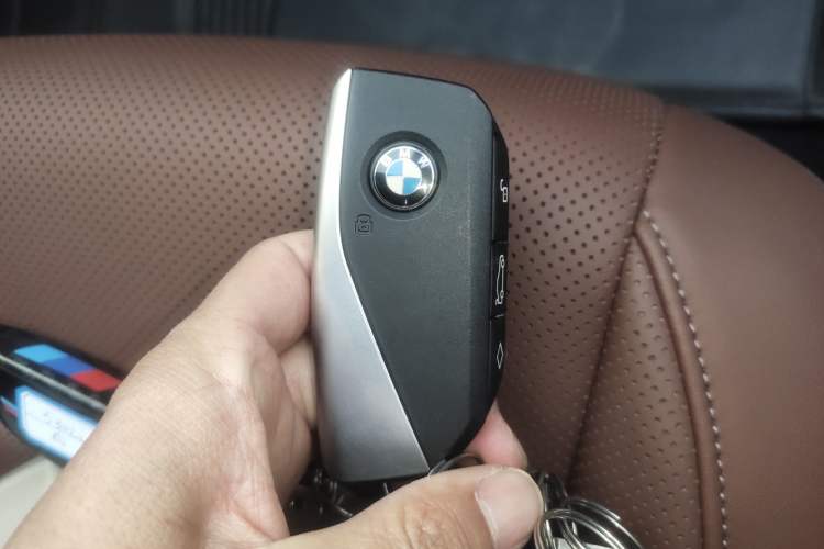 Used BMW i5 2025 eDrive 40L M Sport Package Interior 1