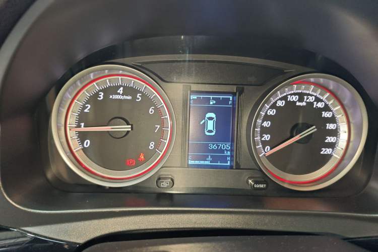 Used FORTHING Joyear X6 2017 Jingxiang Series 1.5T Manual Luxury Model
