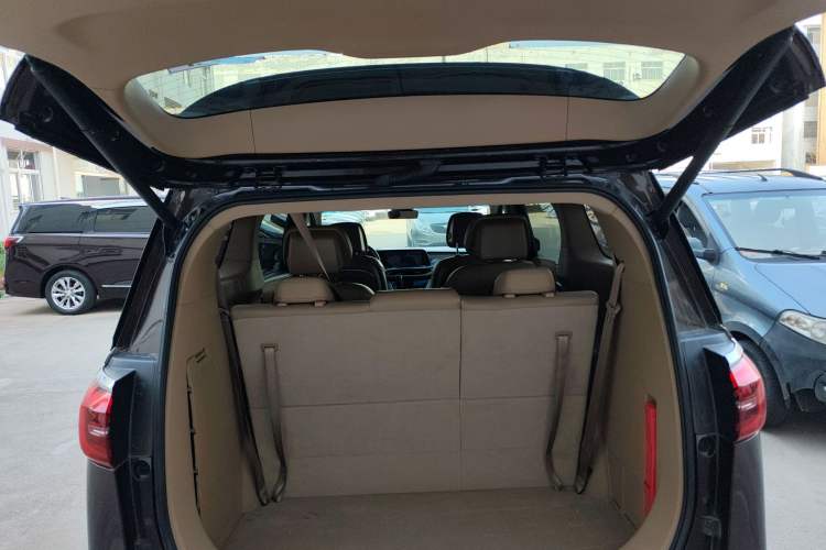 Used Buick GL8 2021 ES Landtrek 653T Luxury Model Trunk