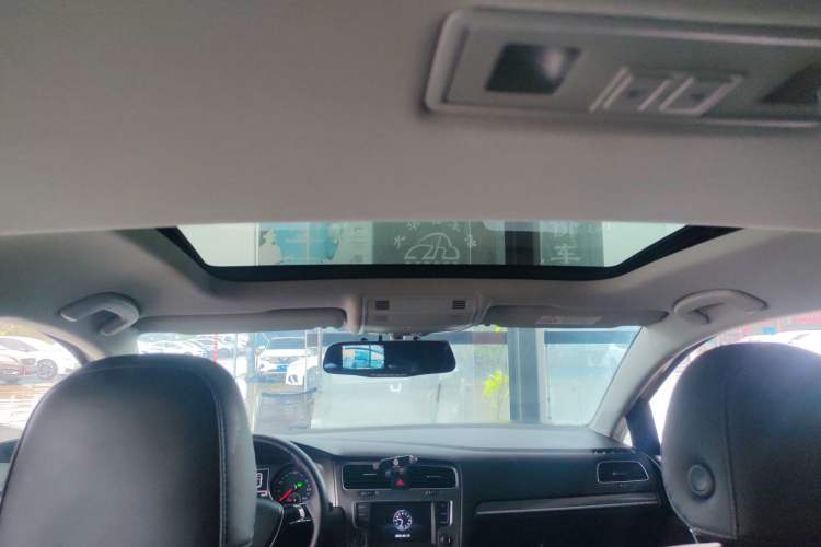 Used Volkswagen Golf 2016 230TSI Automatic Comfort Version Headliner