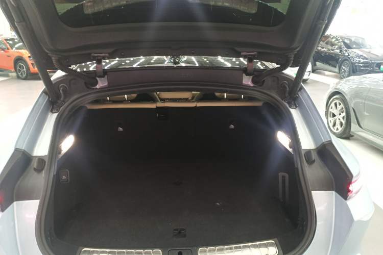 Used Nio ET5T 2023 75 kWh Touring Trunk