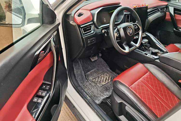 Used FORTHING T5 2020 1.5T Automatic Luxury Model China VI Standard Driver Seat