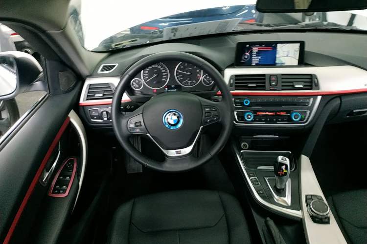 Used BMW 3 Series 2014 320Li Fashion Model
