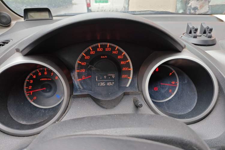 Used Honda Fit 2008 1.3L manual comfort version