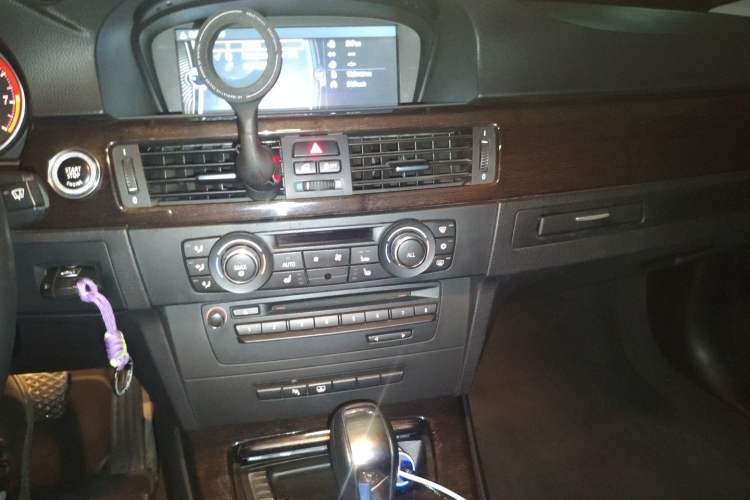 Used BMW 3 Series 2011 330i two-door coupe
