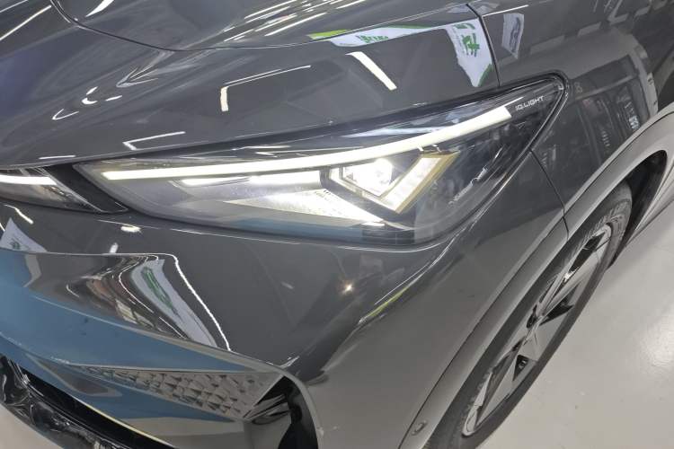 Used Volkswagen ID.UNYX 2024 Pro Long-Range Version
