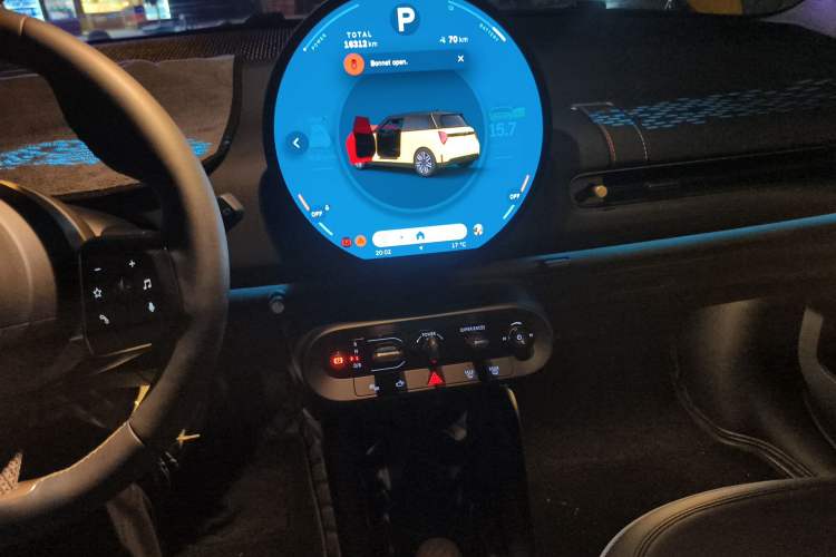 Used MINI Electric COOPER 2024 456km COOPER E Classic Edition Audio And AC Panel