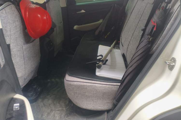 Used Baojun 530 2018 1.5T Manual Prestige Version China V Interior 4