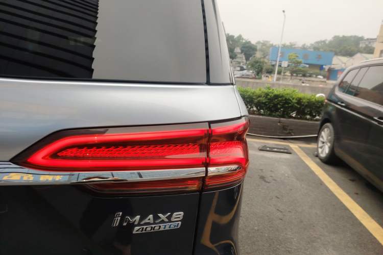 Used Roewe iMAX8 2021 400TGI Supreme Series Prestige Edition
