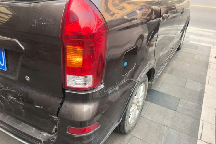 Used Dongfeng Fengon 330 2016 1.5L Manual Enjoyment Model DK15