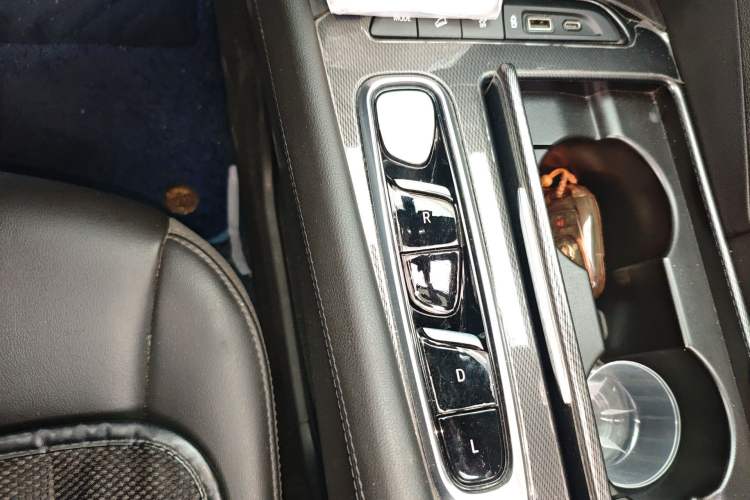 Used Buick Enclave 2020 28T Two-Wheel Drive Luxury Version Gear Lever