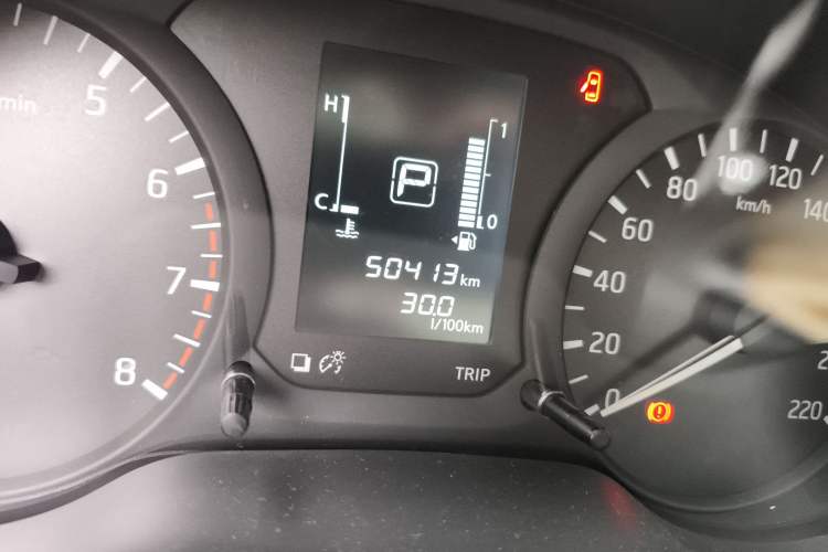 Used Nissan Navara 2017 2.5L Automatic 2WD Luxury Edition QR25