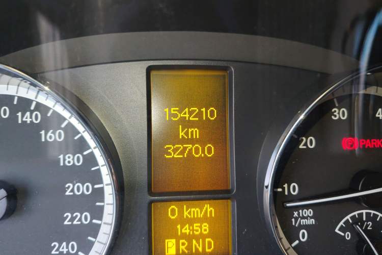 Used Mercedes-Benz Viano 2013 3.0L Navigator Edition