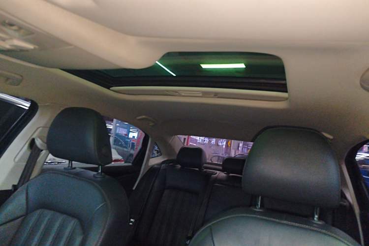 Used Volkswagen Passat 2019 280TSI Business Edition China VI Headliner