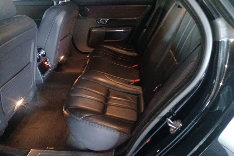 Used Jaguar XJ 2016 XJL 2.0T Two-Wheel-Drive Elegant Business Edition