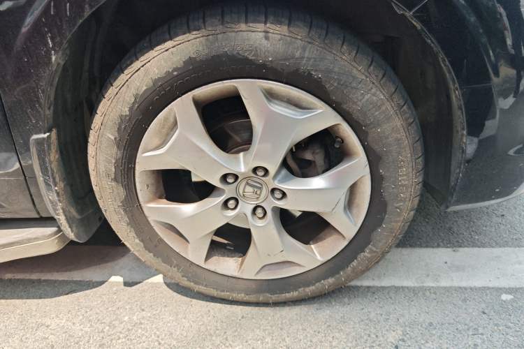 Used Honda Crosstour 2012 2.4L Luxury Edition Right Front Wheel Hub