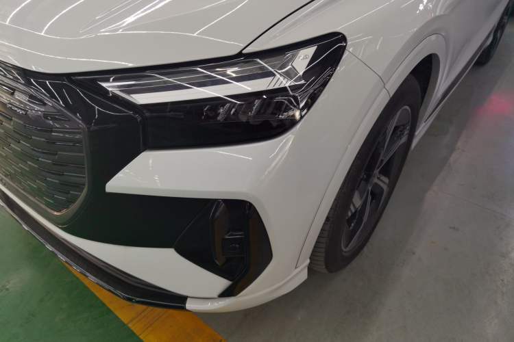 Used Audi Q4 e-tron 2024 40 e-tron Boundary Edition in Midnight Blue