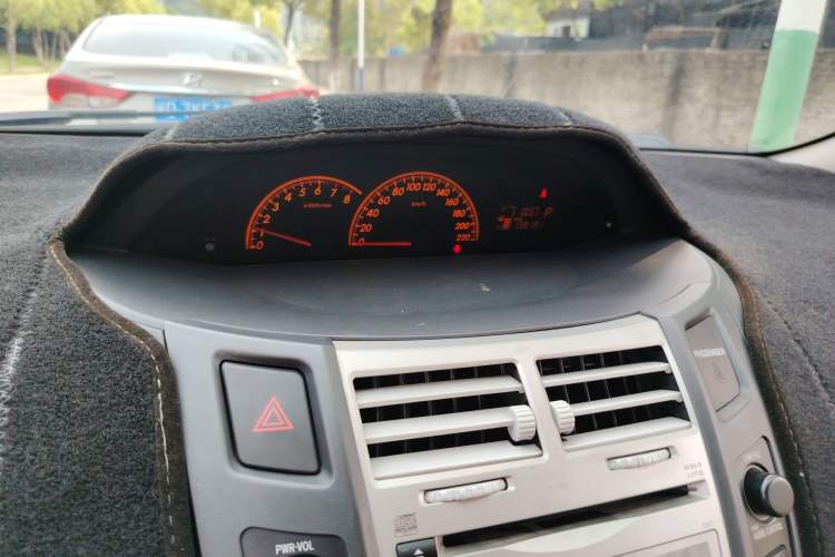 Used Toyota Yaris 2009 1.6E Automatic Comfort Edition Instrument Cluster