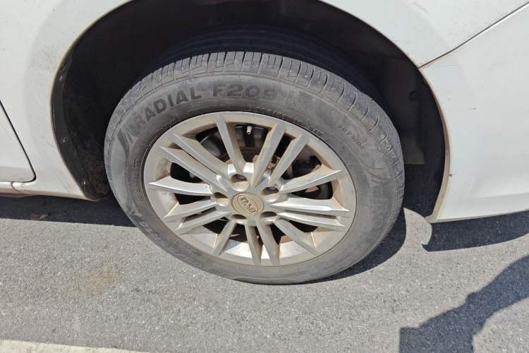 Used BYD e5 2018 450 Smart Connect Enjoyment Version