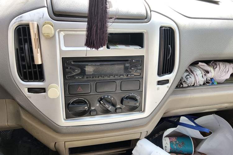 Used Hafei Sailor 2009 1.5L Manual Base Version Audio And AC Panel