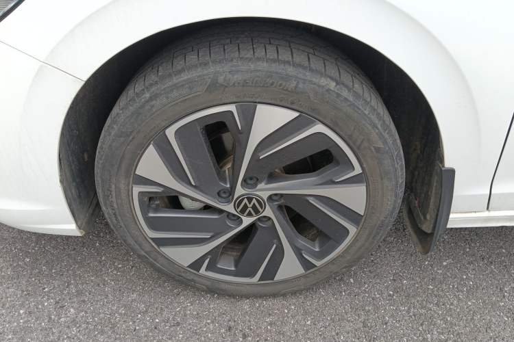 Used Volkswagen Bora 2023 200TSI DSG YueXing PRO Edition Left Front Wheel Hub