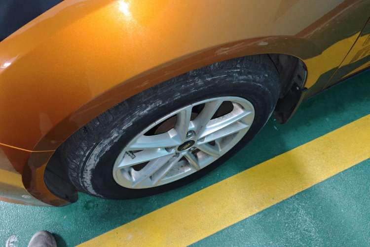 Used Ford Focus 2017 Hatchback 1.6L Automatic Fashion Edition Smart Drive Version Left Front Wheel Hub