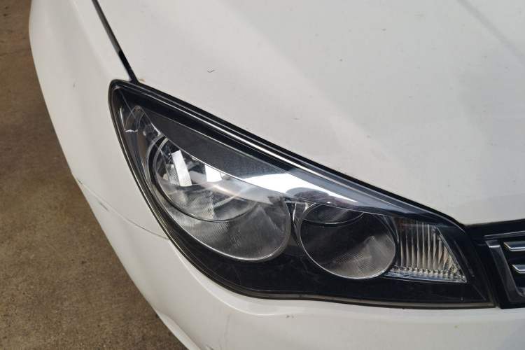 Used Roewe 350 2013 350S 1.5L Manual Xunchi Edition Right Front Headlight