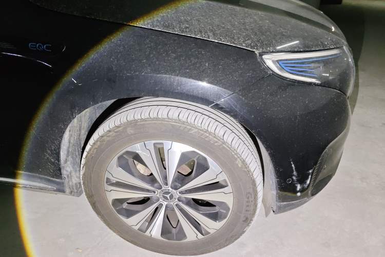 Used Mercedes-Benz EQC 2020 EQC 350 4MATIC Right Front Wheel Hub