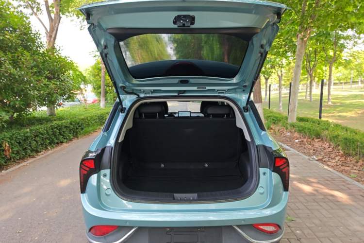 Used NETA V 2022 Chao 300 Lite Ternary Lithium