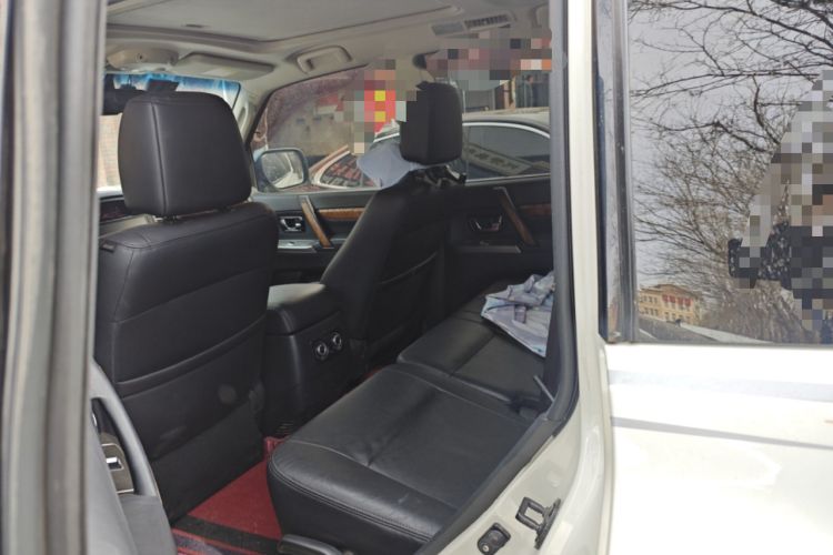 Used Mitsubishi Pajero 2018 3.0L Automatic Prestige Edition Left Rear Seat