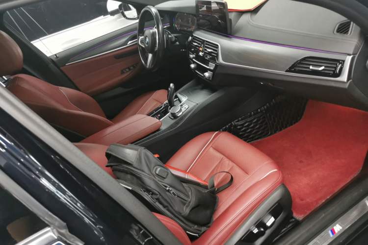 Used BMW 5 Series 2021 Facelifted 530Li Leading Edition M Sport Package
