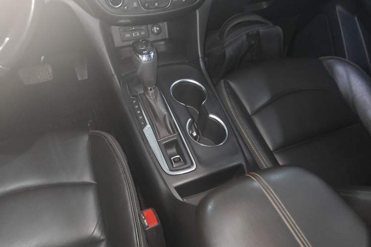 Used Chevrolet Equinox 2019 535T Automatic YuJie Edition China VI
