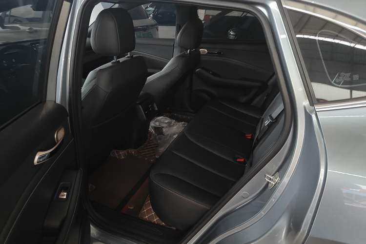 Used Baojun Yunhai 2024 140km Plug-in Hybrid Version