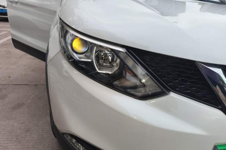 Used Nissan Qashqai 2017 2.0L CVT Smart Enjoyment Version China V Standard Right Front Headlight