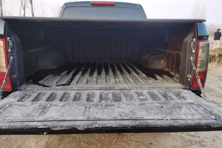 Used Zxauto Terralord 2019 2.5T Passenger Version Diesel Two-Wheel Drive Manual Ultra-Luxury Trim with Dual Features
