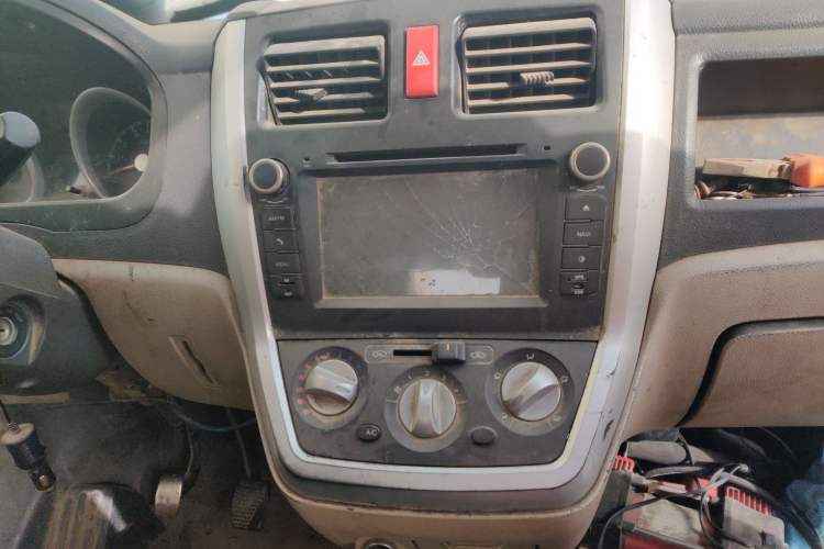 Used Nlmmotor Qiteng M70 2014 1.2L Entry-Level LJ469Q-AE2 Audio And AC Panel