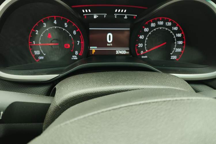 Used Chevrolet Monza 2019 RS 330T Automatic Comfort Edition China VI Standard Odometer Close Up