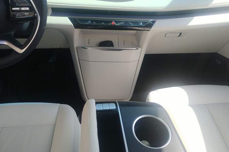 Used Buick GL8 New Energy 2026 Model Lu Zun Luxury Edition
