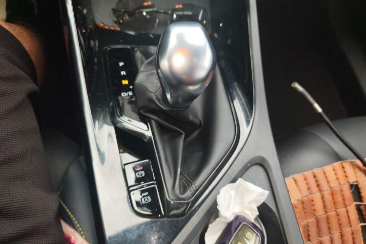 Used Roewe i5 2021 1.5L CVT Starry Edition Gear Lever