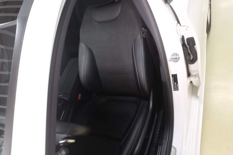 Used Mercedes-Benz A-Class 2021 A 200 L Sport Sedan Fashion Model Left Front Seat