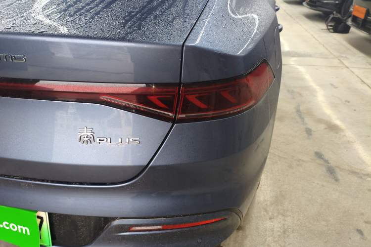 Used BYD Qin PLUS 2024 Honor Edition EV 420KM Leading Model
