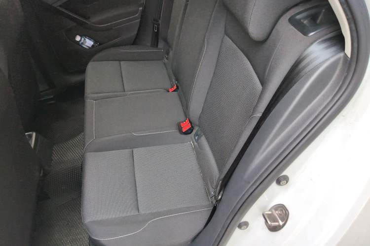 Used Volkswagen Golf 2016 1.6L Automatic Fashion Model