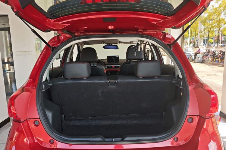 Used Haval H1 2017 Blue Label 1.5L AMT Standard Model
