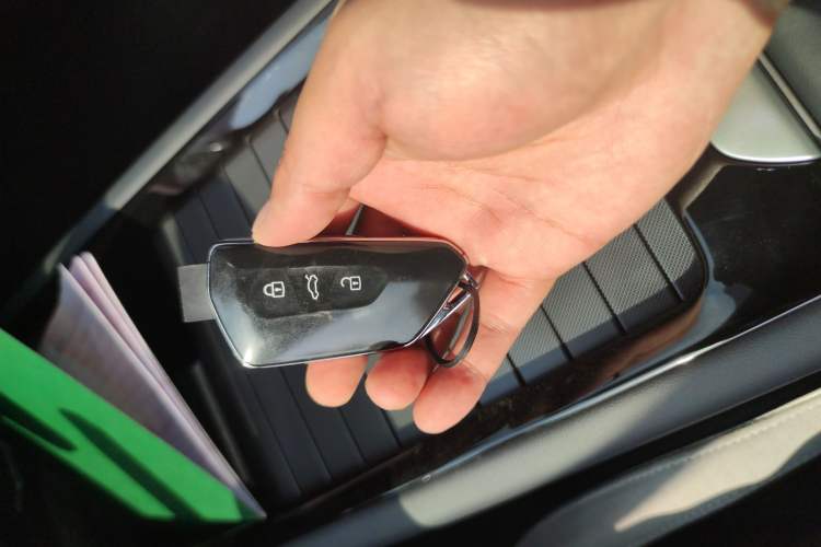 Used Volkswagen ID.7 VIZZION 2024 PRO Model Vehicle Key