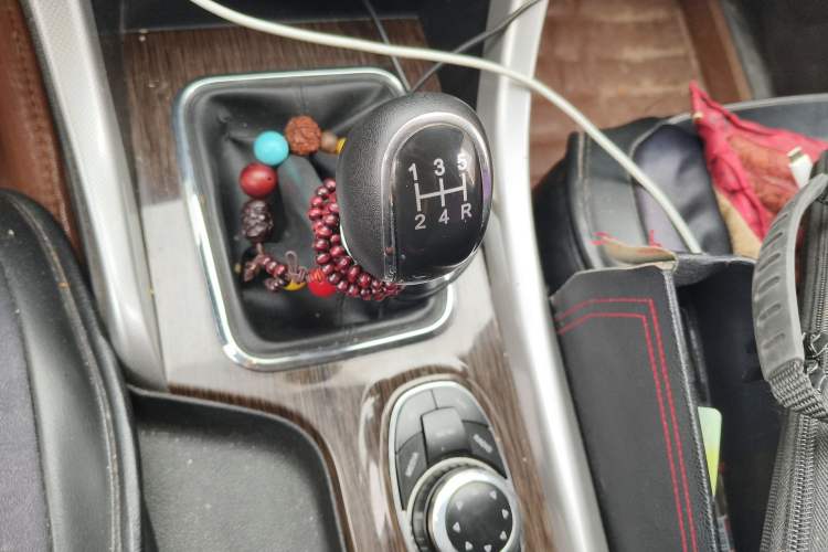 Used HYOSOW S3 2016 S3L 1.5L Manual Premium Edition Gear Lever